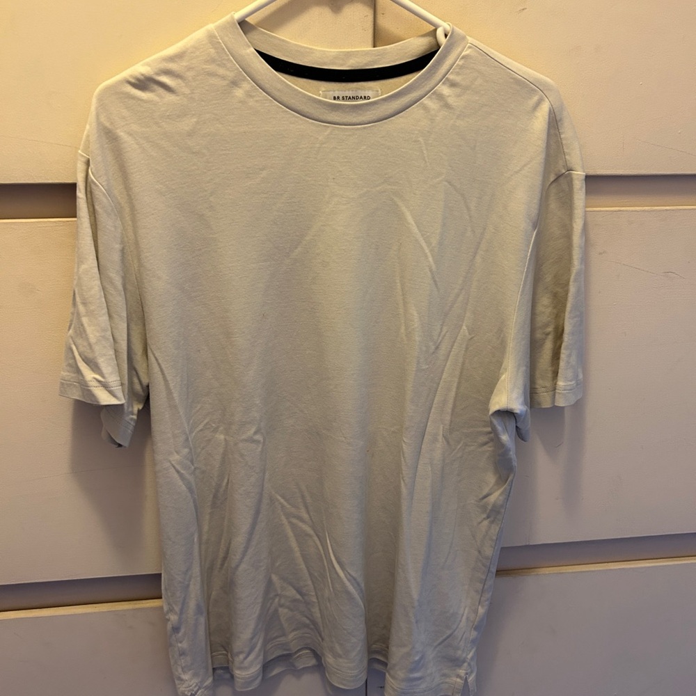 Banana Republic off white t shirt 100% cotton